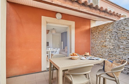 Aigues-Mortes Condo | Maisonnette Confortable | Terrace Privée + Parking