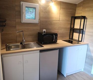 Anduze House | Maisonnette dans la forêt