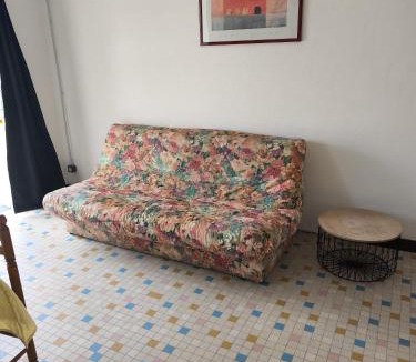 Saint-Ouen-La-Rouerie House | Maisonnette de campagne
