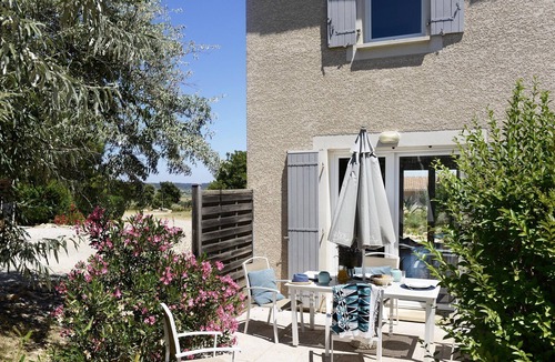 Aubais Apartment | Maisonnette Duplex Abordable | Accès 2 Piscines