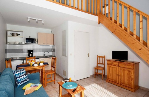 Aubais House | Maisonnette Duplex | Accès Mini-Golf + Piscine