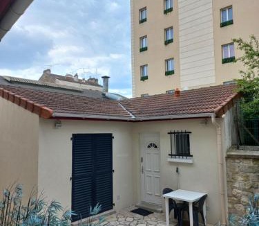 Ivry-port Apartment | Maisonnette entière