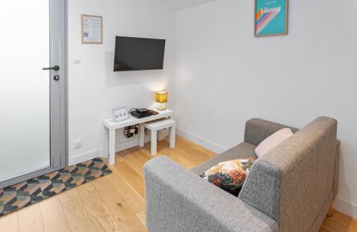 Vertou Apartment | Maisonnette indépendante -Terrasse privative - parking gratuit