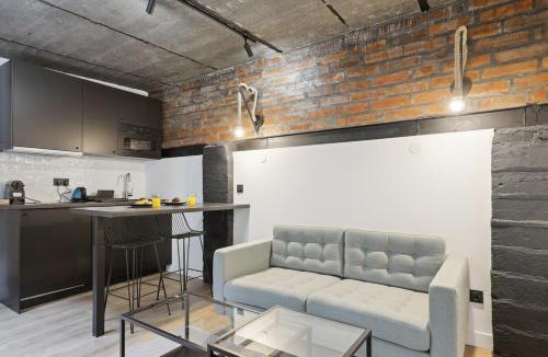 Maisons-Alfort Apartment | Maisons Alfort 6 Luxurious little house with private garden and Jacuzzi