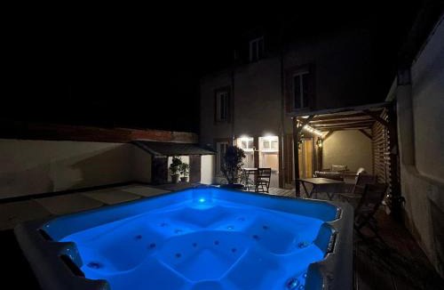 Romorantin-Lanthenay House | Maisons Sauvages - Piscine & Jacuzzi - Proche Zoo de Beauval & Châteaux