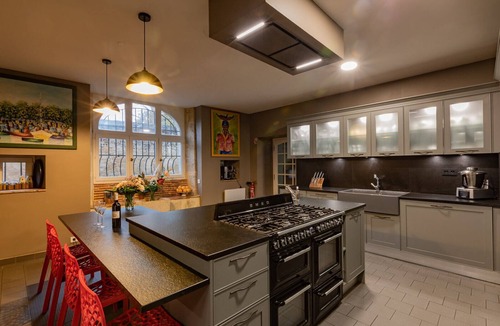 Terraube Villa | MaisonToscane 5* with AC - heated private pool, jacuzzi, billiards