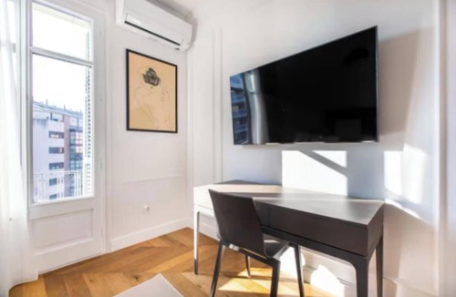 el Camp d'en Grassot i Gracia Nova Apartment | Majestic Apartment in the Heart of Eixample