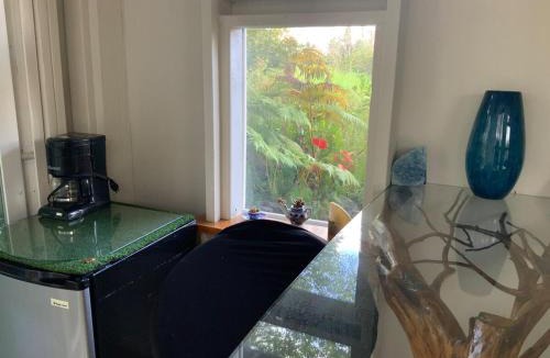 Mountain View House | Majestic Banya tree cabin