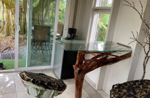 Mountain View House | Majestic Banya tree cabin