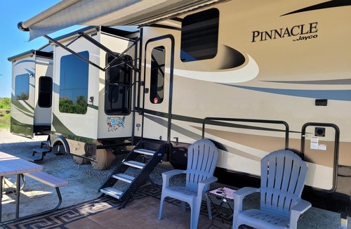 Port Bolivar RV Rental | Majestic Beach Camper at Hailey's Beach-n-Bay RV Resort #13