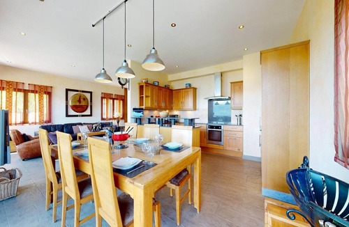 Saint-Pierre-de-Clages Ski Chalet | Majestic chalet with indoor pool