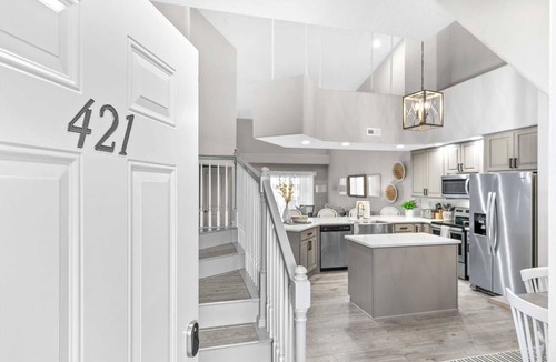 Table Rock Condo | Majestic Condos on Table Rock Lake - 4 Bedroom - Views for Miles yet Close to Branson! | 421