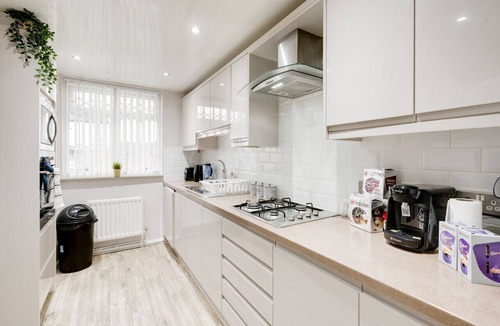 Belle Vue House | Majestic Gem - Pool Table - Coop/Etihad - Parking