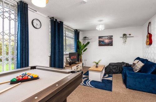 Belle Vue House | Majestic Gem - Pool Table - Coop/Etihad - Parking