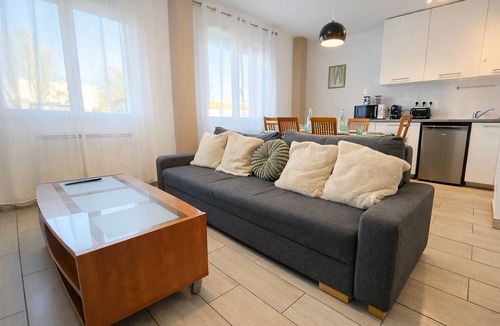 Torcy-le-Grand Apartment | Majestic Green Tone - Disneyland - Free Parking