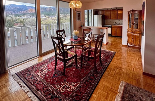 Skyway Condo | Majestic Mountain Views
