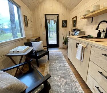 Boles House | Majestic Nordic Tiny House with Private Deck, Grill and Fire Pit in Arkansas