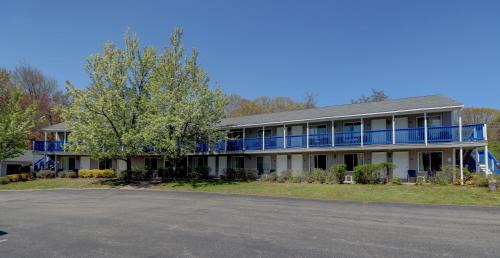 Wells Hotel | Majestic Regency Resort