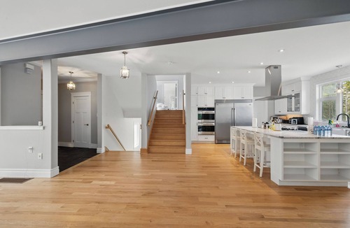 Hammonds Plains House | Majestic Retreat on Schmidt Lake