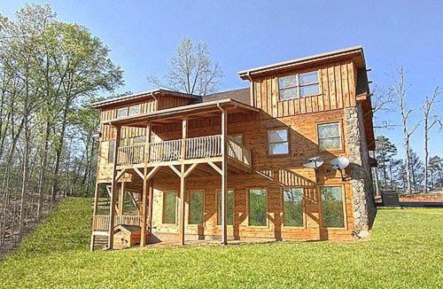 Sevierville House | Majestic Springs Lodge