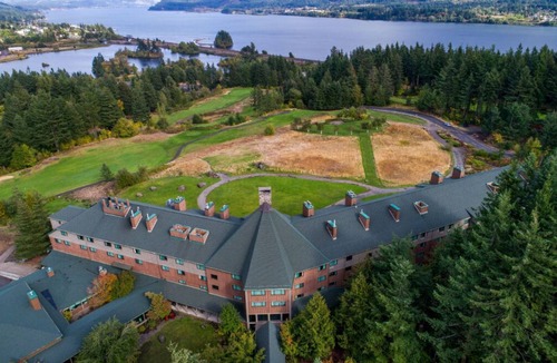 Stevenson Cabin | Majestic Treetop Getaway with Private Firepit