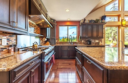 Parkdale House | Majestic Views, Hot Tub