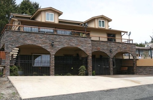 Roads End House | Majestic View, Luxury Home, Corp Retreat, Sauna, Roads End