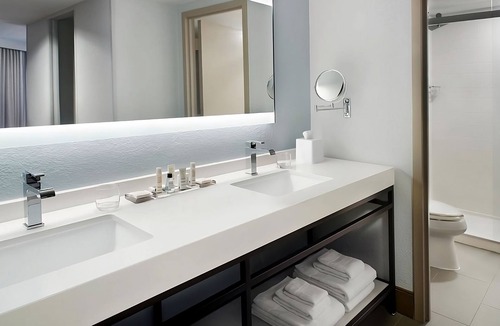 Stone Mountain Hotel | Majestic Views! Pet-friendly Accommodation near Dinosaur Explore! FREE Parking!