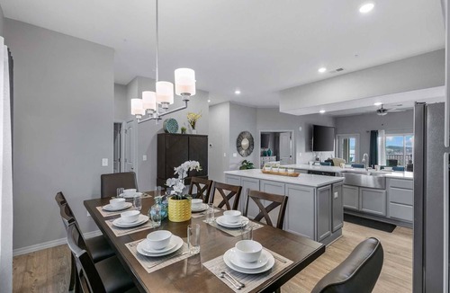 Table Rock Condo | Majestic Walk-in Lake Condos-No stairs AND Views for Mile-2 outdoor spaces-5 mins to Branson| 124