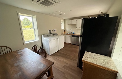 Fly Creek Hotel | Major League Motor Inn