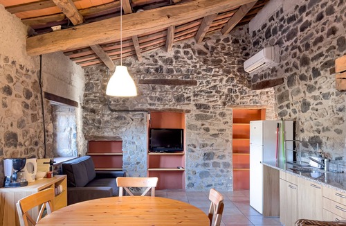 Sant Feliu de Pallerols Apartment | Majordoms - Aiguabella, Cal Sidro