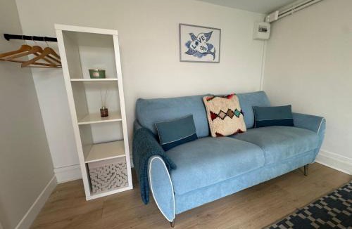 Bron Apartment | Majorelle Studio near Eurexpo - Lyon - hospitals