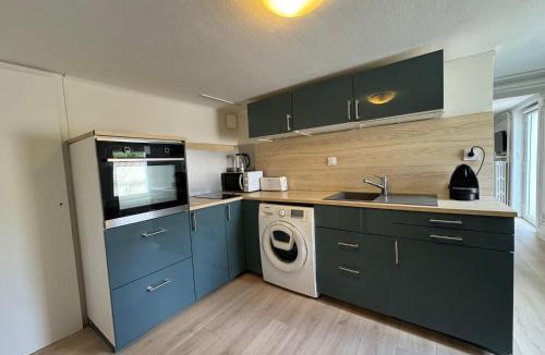 Bron Apartment | Majorelle Studio near Eurexpo - Lyon - hospitals