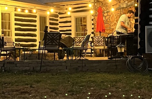 Steelville Cabin | Make a SPLASH at Patten's Landing, an 84-year old log cabin!