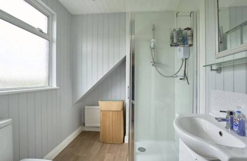 Southgate Green House | Make Cozy Southgate your London base