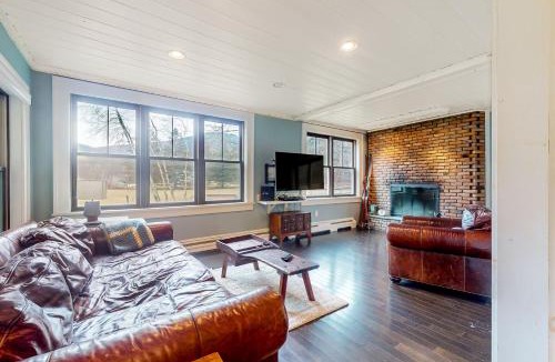 Wallingford House | Make for the Mountains