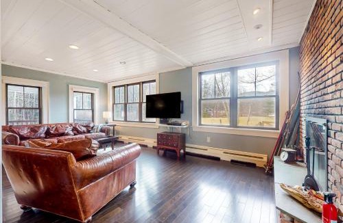 Wallingford House | Make for the Mountains