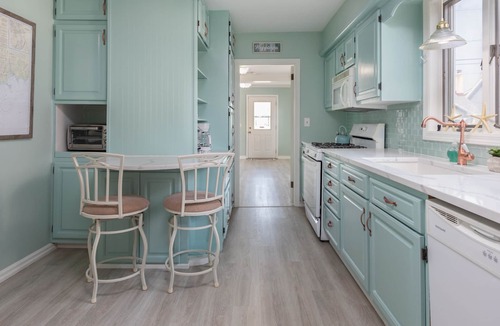 Devon House | MAKE MEMORIES AT THE BEACH HOUSE