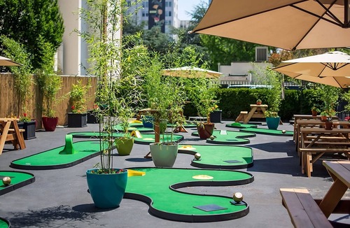 Goose Hollow Hotel | Make Your Trip More Enjoyable! 2 Comfortable Units, Pop-Up Cinema, Pets Allowed!