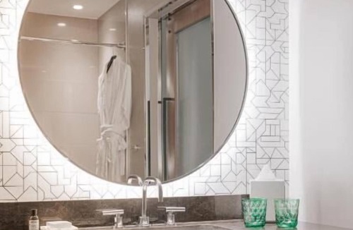 East Central Park Hotel | Make Your Trip More Enjoyable! Upscale Unit w/ Valet Parking, Shuttle Service!