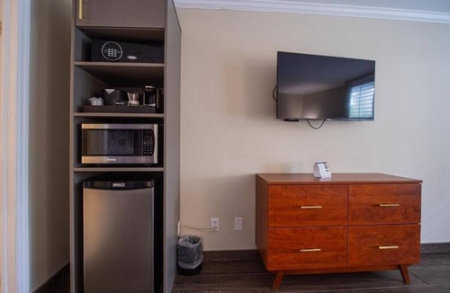 Ocala Hotel | Make Your Trip More Enjoyable! Pets Allowed, Onsite Pool, Free Breakfast