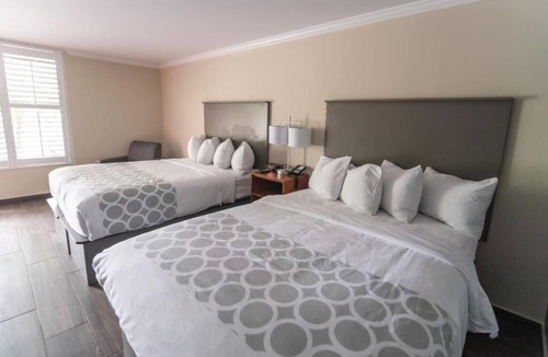 Ocala Hotel | Make Your Trip More Enjoyable! Pets Allowed, Onsite Pool, Free Breakfast