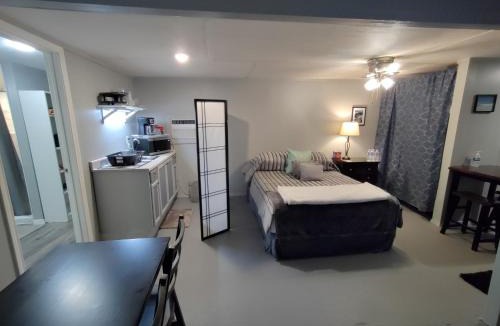 Idyle Hour Acres House | Make Yourself at Home