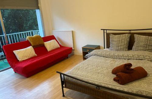 Brive-la-Gaillarde Apartment | makedahome