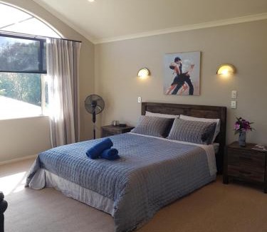 Hamilton House | Makepeace Place Homestay