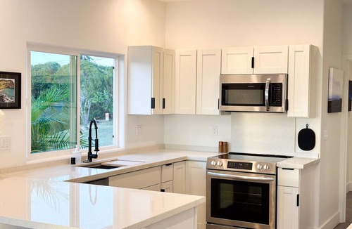 Discovery Harbour House | Makia View House/3Bed + 2 Bath/Ocean Views