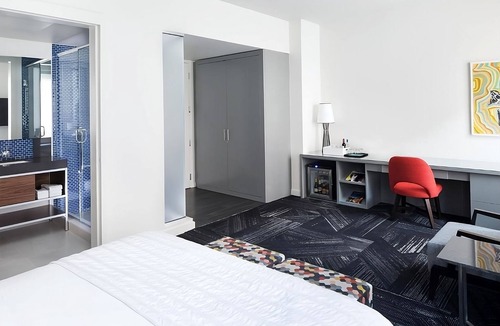 Downtown Minneapolis Hotel | Making The Best Memories Along The Way! 3 Relaxing Units, Pet-friendly Property!