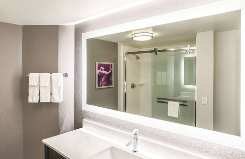 Woodlands Village House | Making The Best Memories Along The Way! 2 Convenient Units, Free Parking