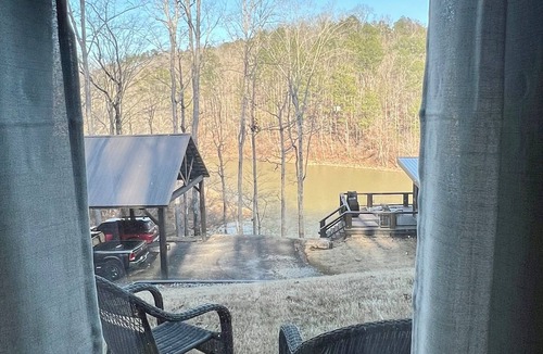 Arley House | Making Waves at Lewis-Smith Lake in Arley, AL