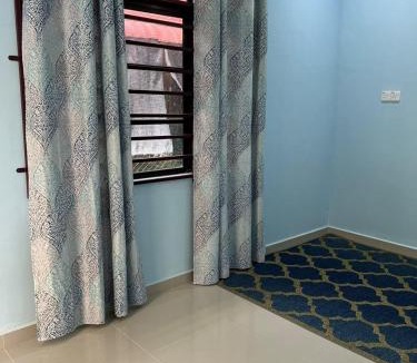 Marang House | Makmur Homestay Marang